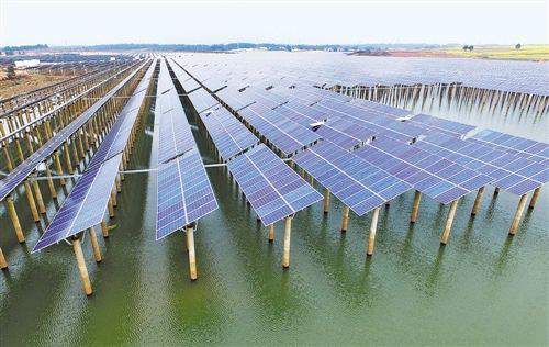 光伏產(chǎn)業(yè)挑戰(zhàn)不斷 加速行業(yè)優(yōu)勝劣汰