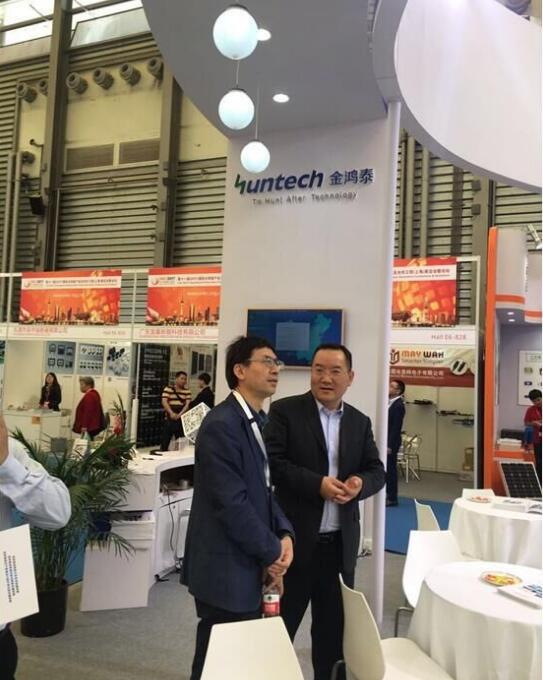 新品發(fā)布，無人機展示     金鴻泰驚艷亮相SNEC 2017