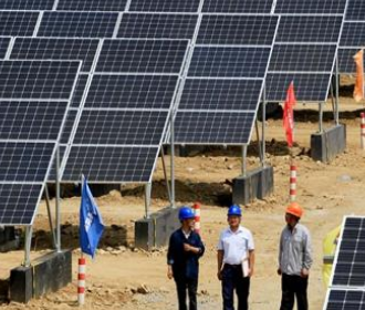 搶抓上網電價高位節(jié)點 10天內17個光伏項目并網驗收