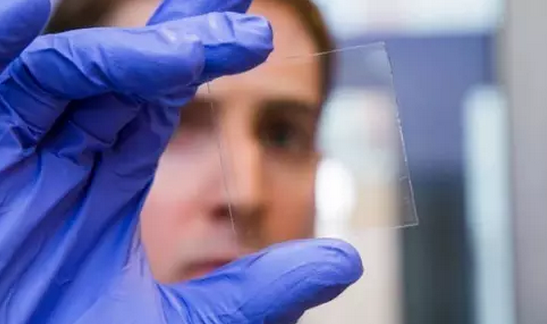 普林斯頓研發(fā)太陽能自供電智能窗戶系統(tǒng)，用戶或可用手機調(diào)節(jié)窗戶顏色