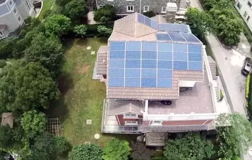 雷擊、暴雨、冰雹光伏電站三大殺手，用戶不早預(yù)防損失是致命的！