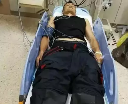 又雙叒叕現(xiàn)火災！為撲救晶澳大火，消防戰(zhàn)士連續(xù)作戰(zhàn)累暈現(xiàn)場