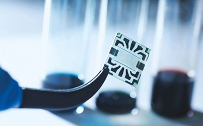 想讓太陽(yáng)能電池板變透明?用上石墨烯吧