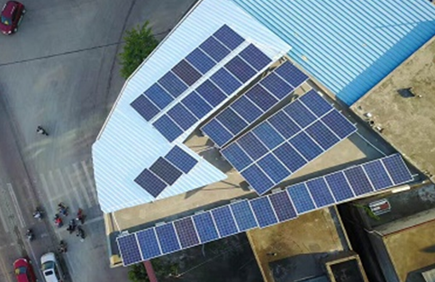 樓頂豎起&ldquo;藍(lán)板板&rdquo;首航新能源助力廣西防城港市首家分布式光伏電站