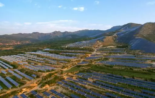 看第二批領(lǐng)跑者基地首個(gè)并網(wǎng)的非平臺光伏電站是如何煉成的？