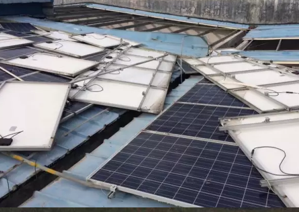 廣東開平屋頂光伏一片狼籍，屋頂光伏電站如何抵御自然災(zāi)害