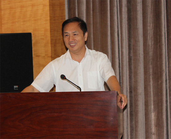 國家電網(wǎng)公司國調中心副總工裴哲義：富裕新能源跨區(qū)交易探索與實踐