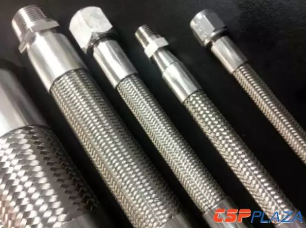 槽式光熱電站如何實(shí)現(xiàn)最佳動(dòng)態(tài)連接？來試試&ldquo;旋轉(zhuǎn)接頭+金屬軟管&rdquo;！