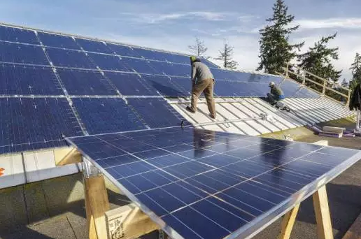 補(bǔ)貼缺口達(dá)2400億 分布式光伏如何&ldquo;造血&rdquo;？