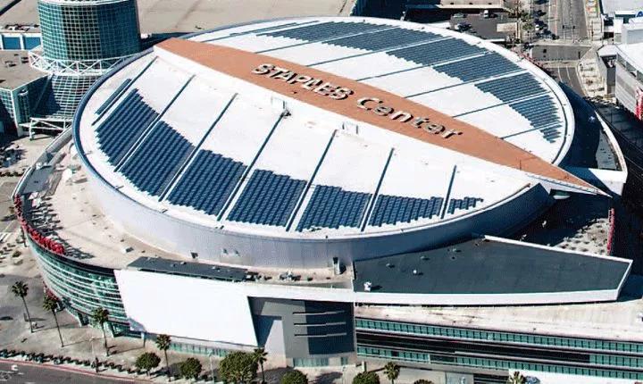 剛剛，科比球衣在屋頂光伏電站下退役！