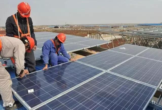 2018年扶貧新形式:&ldquo;光伏扶貧&rdquo;，農(nóng)村電費每戶每度將補貼0.42元