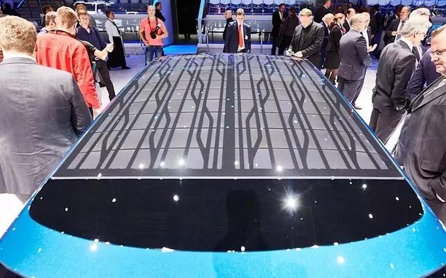 奧迪+漢能光伏車(chē)頂：Q6純電動(dòng)Suv將上市、48萬(wàn)+續(xù)航500km...