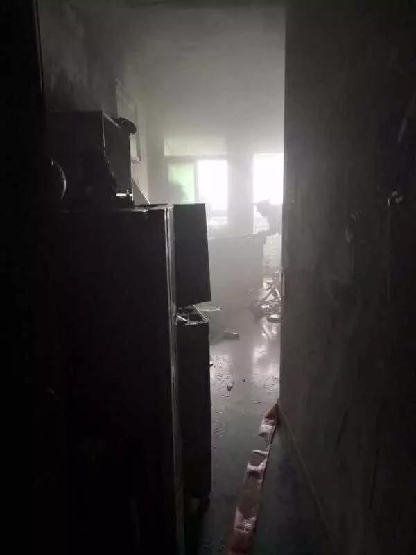 突發(fā)：深圳某住戶違規(guī)組裝光伏發(fā)電系統(tǒng)，引發(fā)火災(zāi)...