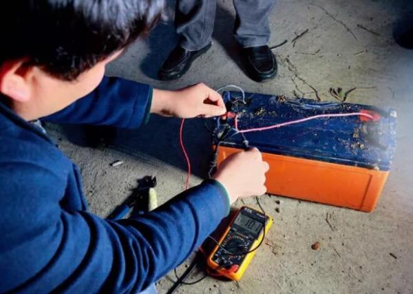 近2000太陽能路燈不亮 湖南湘西&ldquo;太陽能路燈腐敗&rdquo;牽出400余人