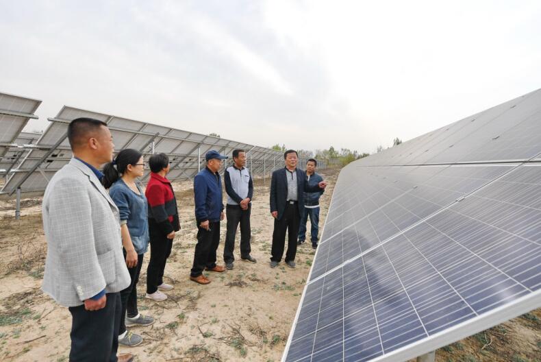 荒地升起的&ldquo;金色陽光&rdquo; 河北探索光伏扶貧新路