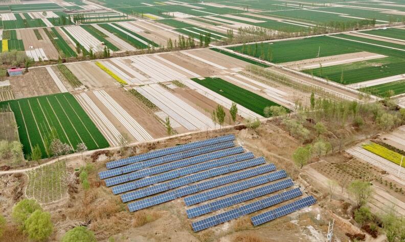 荒地升起的&ldquo;金色陽光&rdquo; 河北探索光伏扶貧新路