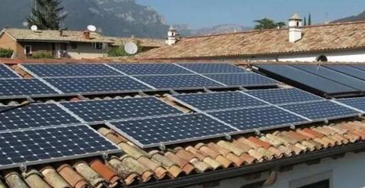 受盡追捧與爭(zhēng)議 家庭光伏發(fā)電吸睛點(diǎn)在哪里？