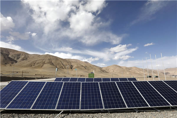 三座光伏發(fā)電驛站落戶青藏公路沿線&ldquo;無(wú)人區(qū)&rdquo;