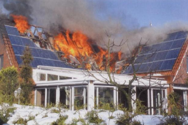 選對(duì)逆變器到底能不能降低火災(zāi)隱患?