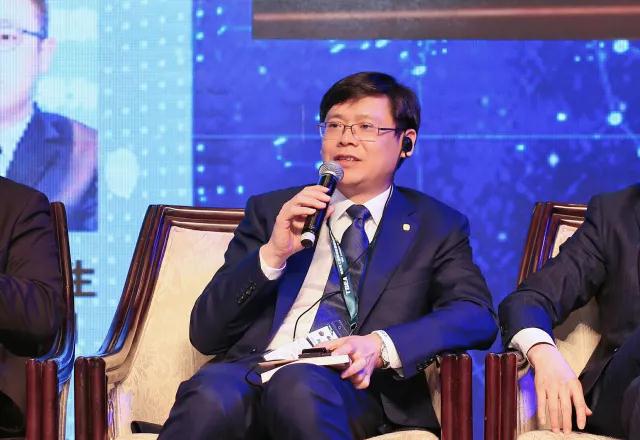 舒樺、朱戰(zhàn)軍、孫興平SNEC對(duì)話全球光伏領(lǐng)袖