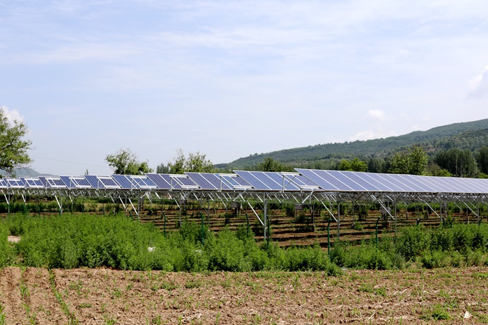 銅川宜君縣貧困村28個光伏電站實現(xiàn)并網(wǎng)發(fā)電