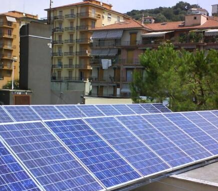 歐盟:不對(duì)自我消耗不超過(guò)30kW的光伏收費(fèi)