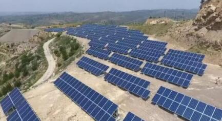 光伏扶貧成為山西偏關(guān)縣貧困戶穩(wěn)定增收的&ldquo;陽光&rdquo;產(chǎn)業(yè)