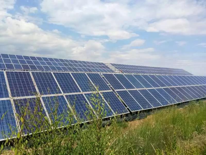 光伏電站組件清洗：人工一小時，他只要一分鐘？