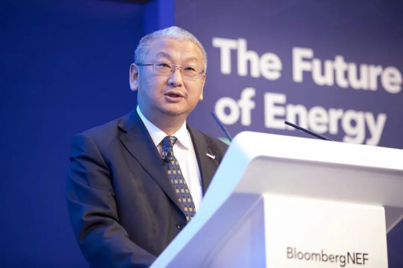 隆基總裁李振國出席彭博倫敦峰會(huì)：光伏的前景會(huì)遠(yuǎn)超每年1000GW的市場規(guī)模