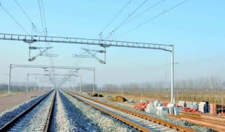 光伏應(yīng)用從道路到鐵路，創(chuàng)新在突破，技術(shù)能做到嗎？