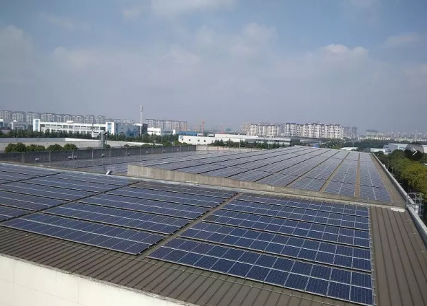 聯(lián)盛新能源攜手無錫富士電機(jī) 首個分布式光伏發(fā)電項(xiàng)目并網(wǎng)