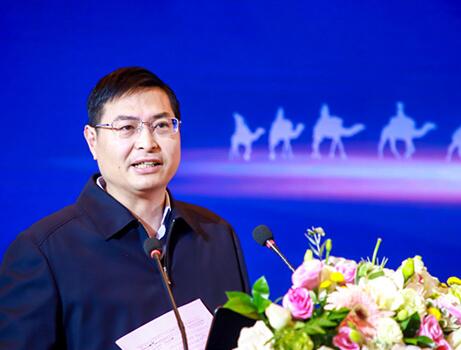 江蘇發(fā)改委處長丁夕平:全省光伏相關(guān)企業(yè)超600家 產(chǎn)值近4000億元